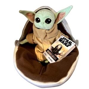 Disney Star Wars: The Mandalorian Grogu/Baby Yoda The Child Plush in Hover Pram